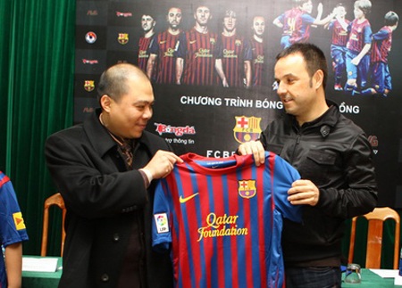 VFF “bắt tay” đội bóng lừng danh Barcelona - 2 VFF “bắt tay” đội bóng lừng danh Barcelona - 2