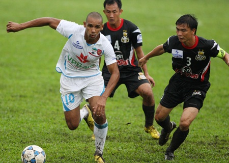 Evaldo lập hattrick, HA Gia Lai vẫn thua ĐT Long An - 1