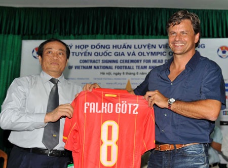 Hội đồng HLVQG không ủng hộ cách sa thải ông Falko Goetz - 1 Hội đồng HLVQG không ủng hộ cách sa thải ông Falko Goetz - 1
