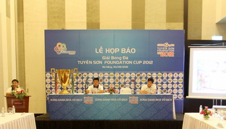 Khởi tranh giải bóng đá phong trào nhất Đà Nẵng - 1 Tuyên Sơn Foundation Cup là giải đấu phong trào lớn nhất Đà Nẵng