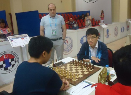Cờ vua Việt Nam có cơ hội lọt vào top 10 Olympiad 2012 - 1 Quang Liêm đang có phong độ tốt tại giải Olympiad