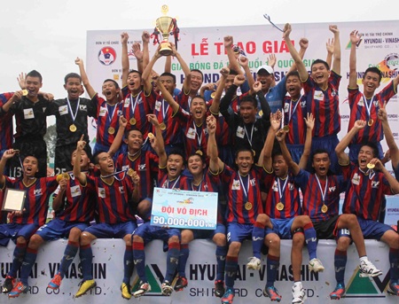 PVF vô địch bóng đá U15 QG - 1 Thầy trò Trần Minh Chiến lên ngôi thuyết phục