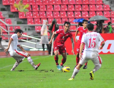 Không thay đổi, Việt Nam khó thắng Philippines - 1 Các tuyển thủ Việt Nam cần rút ra những bài học sau thất bại (Ảnh: An An)