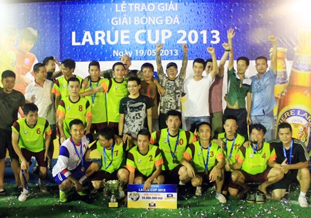 FC An Dương lên ngôi vô địch giải bóng đá Hà Nội - Larue Cup 2013 - 4 Giải bóng đá mini Hà Nội - Larue Cup là sân chơi mang nhiều ý nghĩa