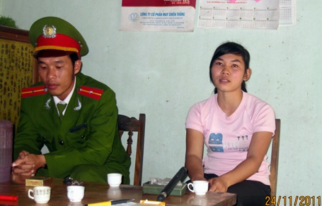 Video: Một nhân chứng “tố” bị thư ký Tòa án lăng mạ - 2 Video: Một nhân chứng “tố” bị thư ký Tòa án lăng mạ - 2