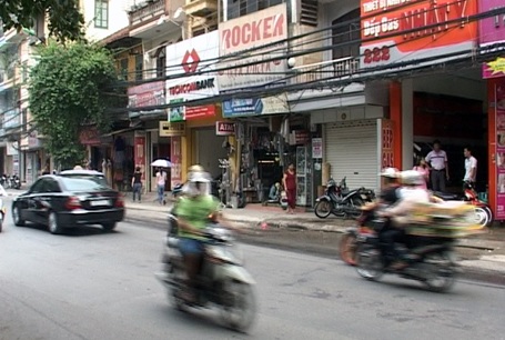 Hà Nội: Án mạng lúc nửa đêm trên phố Khâm Thiên - 1 Hà Nội: Án mạng lúc nửa đêm trên phố Khâm Thiên - 1