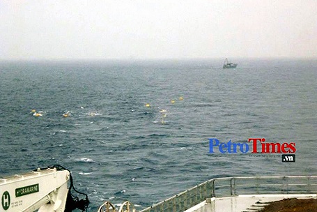 Những hình ảnh mới nhất về vụ tàu Trung Quốc cắt cáp tàu Viking II - 9