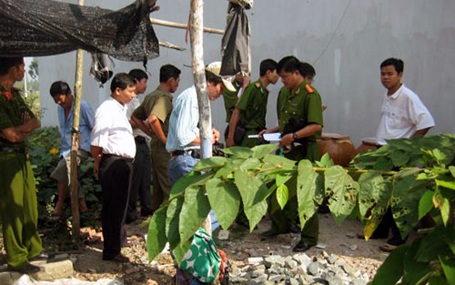 Dựng lại hiện trường vụ nhà báo bị đốt - 1 Dựng lại hiện trường vụ nhà báo bị đốt - 1