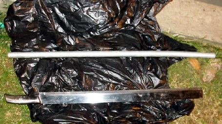 Hà Nội: Ném mũ bảo hiểm vào cảnh sát hòng thoát thân - 3 Hà Nội: Ném mũ bảo hiểm vào cảnh sát hòng thoát thân - 3