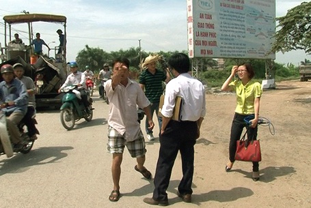 Hà Nội: Phóng viên bị hành hung trước ngày Báo chí Cách mạng - 2 Hà Nội: Phóng viên bị hành hung trước ngày Báo chí Cách mạng - 2