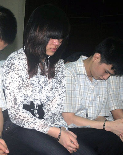 Suýt hoãn xử vụ My “sói” vì mẹ bị cáo tự ý rời tòa - 2 Suýt hoãn xử vụ My “sói” vì mẹ bị cáo tự ý rời tòa - 2