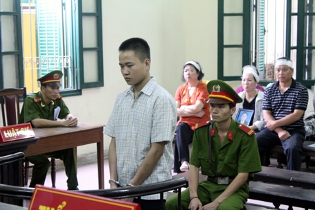 Nam thanh niên giết “bạn đồng tính” lĩnh án tử hình - 1