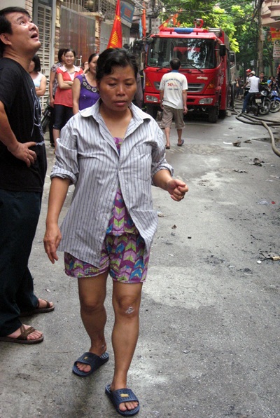 Hà Nội: “Bà hỏa” thiêu rụi ngôi nhà 4 tầng lúc nửa đêm - 18