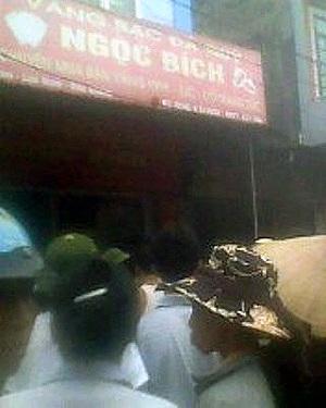 Cướp tiệm vàng lúc nửa đêm, sát hại cả gia đình - 1 Cướp tiệm vàng lúc nửa đêm, sát hại cả gia đình - 1