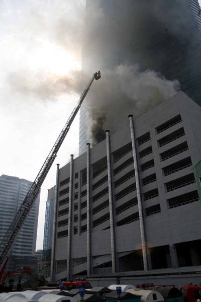 Cháy lớn tại khu tổ hợp Keangnam - 4