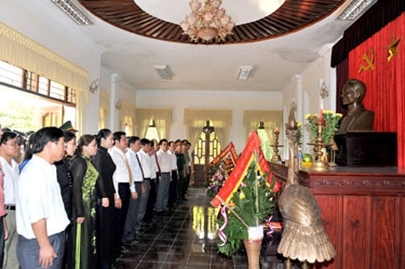 Long trọng kỷ niệm 66 năm Cách mạng Tháng Tám và Quốc khánh 2/9 - 3 Long trọng kỷ niệm 66 năm Cách mạng Tháng Tám và Quốc khánh 2/9 - 3