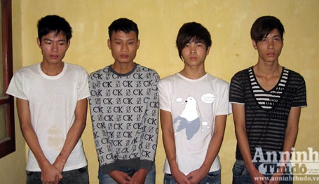 Đi cướp vì bị... vợ mắng hay xin tiền - 1