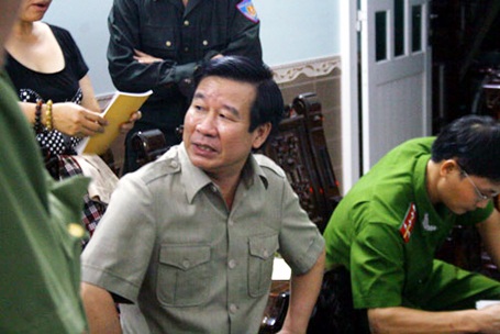 Bắt nguyên Trưởng phòng tiếp dân tỉnh Bà Rịa - Vũng Tàu - 1 Bắt nguyên Trưởng phòng tiếp dân tỉnh Bà Rịa - Vũng Tàu - 1