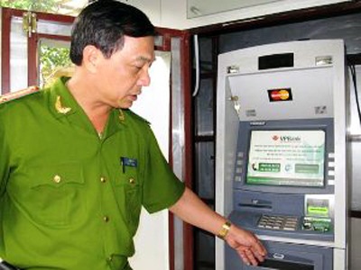 Cây ATM được bảo vệ bằng công nghệ cao - 2 Cây ATM được bảo vệ bằng công nghệ cao - 2