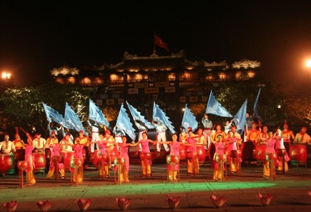 Tưng bừng đêm hội “Hạ Long thần tiên” - 8 Tưng bừng đêm hội “Hạ Long thần tiên” - 8