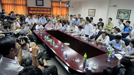 Hà Nội: Tìm thấy cháu bé nghi bị bắt cóc tại BV Phụ sản Trung ương - 1