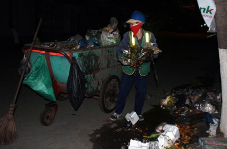 Mưu sinh lúc giao thừa - 4 Mưu sinh lúc giao thừa - 4