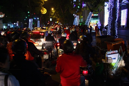 Ngập tràn không khí Giáng sinh khắp cả nước - 1