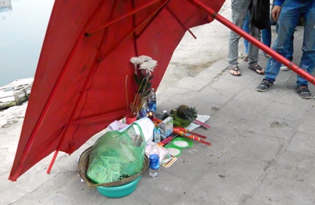 Hà Nội: Phát hiện xác thai nhi vứt trong thùng rác - 3