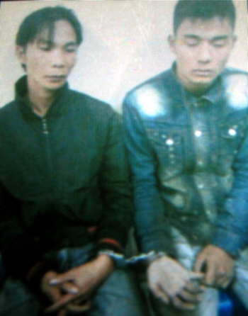 Hà Nội: CSCĐ bắt nóng hai tên trộm trong đêm mưa gió - 1