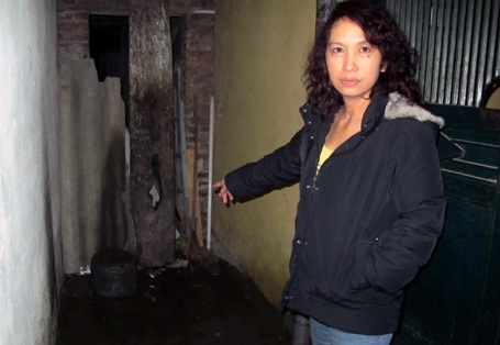 Hà Nội: CSCĐ bắt nóng hai tên trộm trong đêm mưa gió - 2