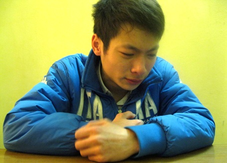 Nam sinh nức nở khai nhận hành vi đâm chết bạn học - 2 Nam sinh nức nở khai nhận hành vi đâm chết bạn học - 2