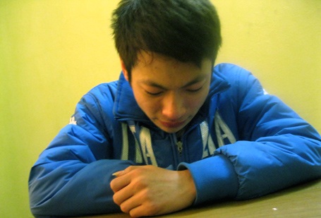 Nam sinh nức nở khai nhận hành vi đâm chết bạn học - 3 Nam sinh nức nở khai nhận hành vi đâm chết bạn học - 3