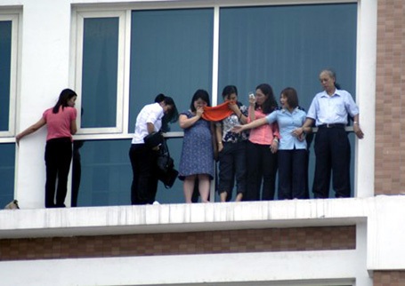 Bà bầu kể chuyện thoát thân trong đám cháy