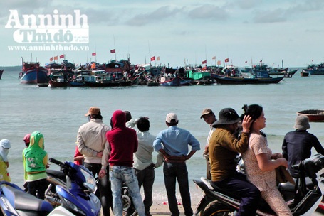 Đổ xô “hôi của” tàu chở đồ cổ bị đắm trên 500 năm