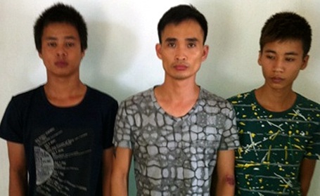 Hà Nội: 3 đối tượng giết người tại tiệm cầm đồ bị bắt - 1 3 đối tượng bị cảnh sát bắt giữ. (Ảnh: ANTĐ)