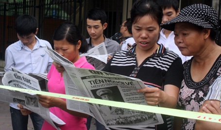 Ngàn người vái vọng Đại tướng bên ngoài Nhà tang lễ Quốc gia