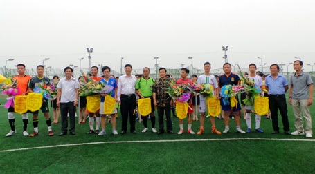 Dân trí thắng tưng bừng trận khai mạc giải bóng đá cúp Trung Thành - 1 Dân trí thắng tưng bừng trận khai mạc giải bóng đá cúp Trung Thành