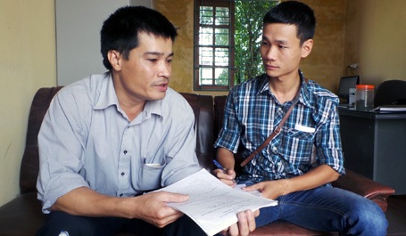 Lạm thu, nhà trường phải trả lại tiền phụ huynh - 4 Ông Hoàng Văn Khâm