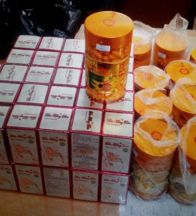 Số thực phẩm chức năng Đào Hồng Đơn giả bị thu giữ.
