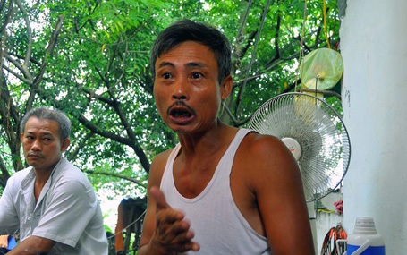 Nghi vấn về mảng bê-tông trên thi thể nạn nhân vụ Cát Tường - 2 Ông Nguyễn Văn Ngoan kể lại sự việc phát hiện thi thể chị Huyền.