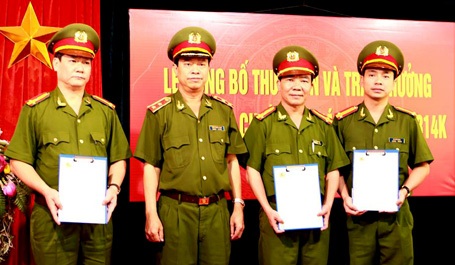 Khen thưởng Ban chuyên án triệt phá sàn vàng “khủng” - 1 Các tập thể, cá nhân xuất sắc được Bộ Công an khen thưởng.