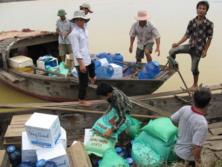 Sẽ kiểm tra việc hàng chục tỷ đồng tiền cứu trợ “nằm kho” - 1 Sẽ kiểm tra việc hàng chục tỷ đồng tiền cứu trợ “nằm kho” - 1