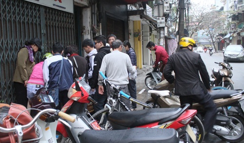 Quán xôi vỉa hè thu hàng chục triệu đồng mỗi ngày - 1 Quán xôi vỉa hè thu hàng chục triệu đồng mỗi ngày