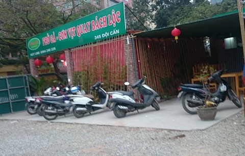 Dẹp không xuể những khu "đất vàng dự án" thành hàng quán kinh doanh trái phép - 3 Hàng quán ngang nhiên mọc lên trong khu đất dự án