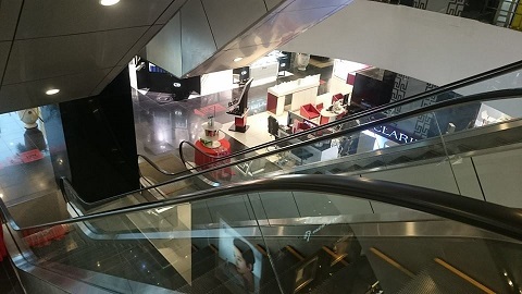 Cận cảnh ế ẩm tại trung tâm mua sắm Parkson thứ 2 tại Hà Nội - 3 Cận cảnh ế ẩm tại trung tâm mua sắm Parkson thứ 2 tại Hà Nội