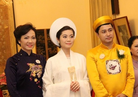 Những ái nữ xinh đẹp, giàu có của các “ông lớn” bất động sản - 1 Đọc những thông tin kinh tế - tài chính mới nhất trên