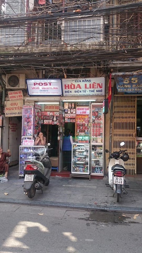 Những quán hàng “tí hon” hái ra tiền ở Hà Nội - 2 Những quán hàng “tí hon” hái ra tiền ở Hà Nội