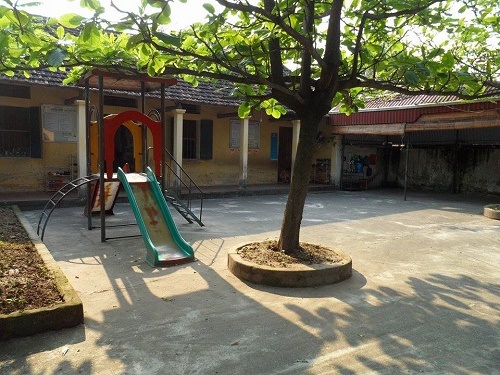 Cận cảnh những điểm trường mầm non “tội nghiệp” của Thủ đô - 2 Cơ sở vật chất hết sức thiếu thốn
