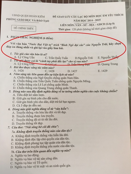 Đề thi “sơ suất” ghi sẵn đáp án cho câu hỏi - 1 Đề thi sơ xuất ghi sẵn đáp án cho câu hỏi.