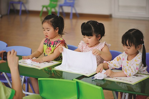 Cấm tuyển sinh mầm non, tiểu học, THCS trước thời gian quy định - 1 Thời gian tuyển sinh mầm non cũng bắt đầu từ ngày 1/7/2015
